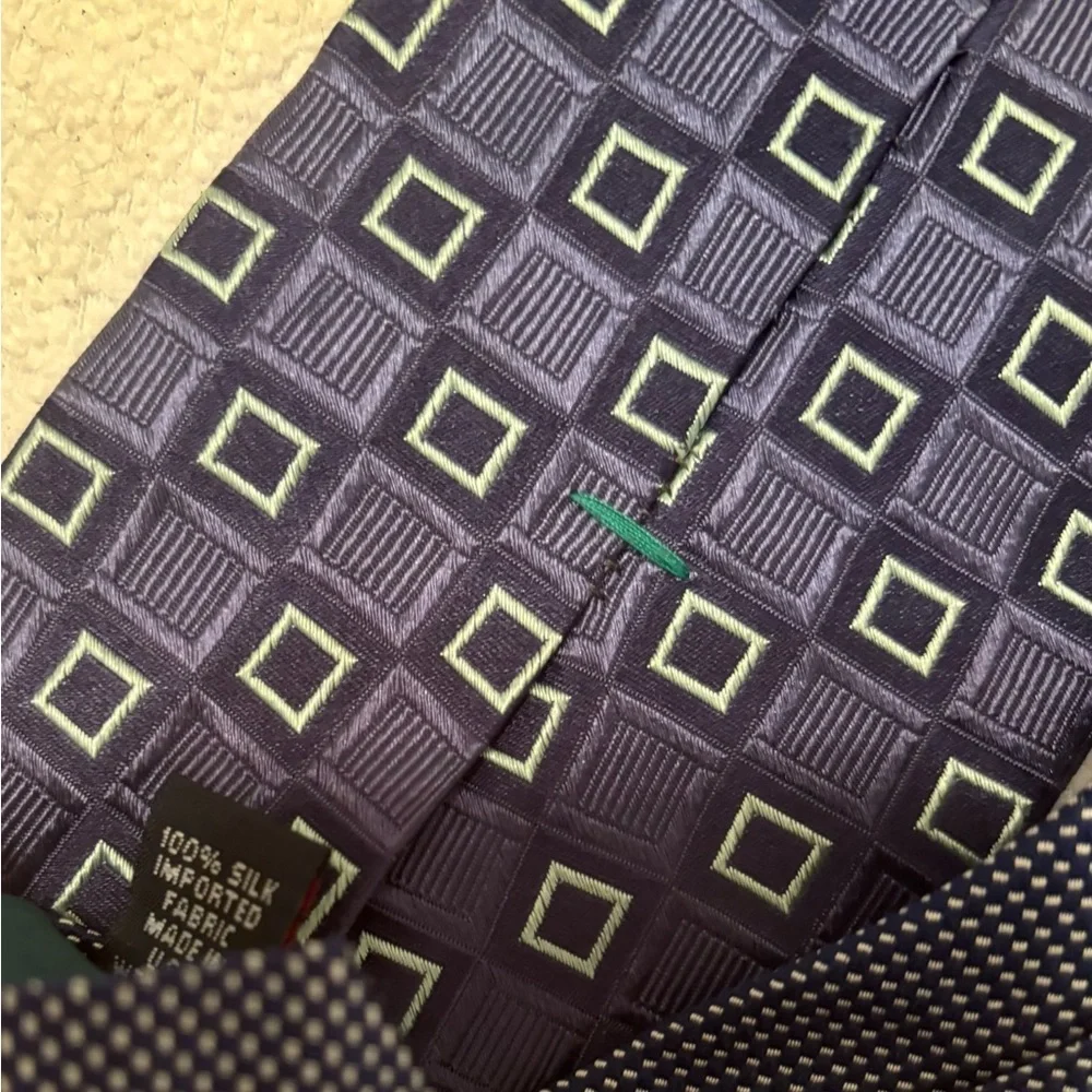 Tommy Hilfiger silk tie